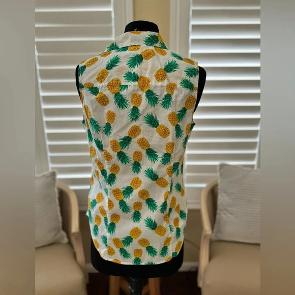 NWT | J. Crew | Pineapple Print Sleeveless Button Down Collared Top - Size S - Picture 4 of 5